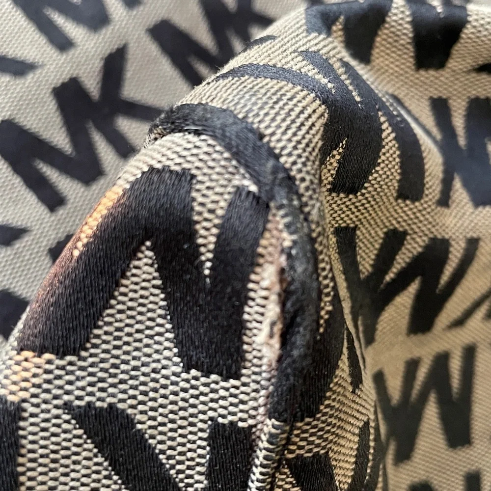Michael Kors Black and Tan Tote Bag - Picture 8 of 10